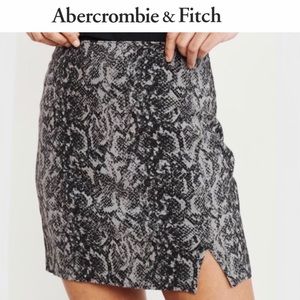 Abercrombie Black Gray Snake Print Mini Skirt